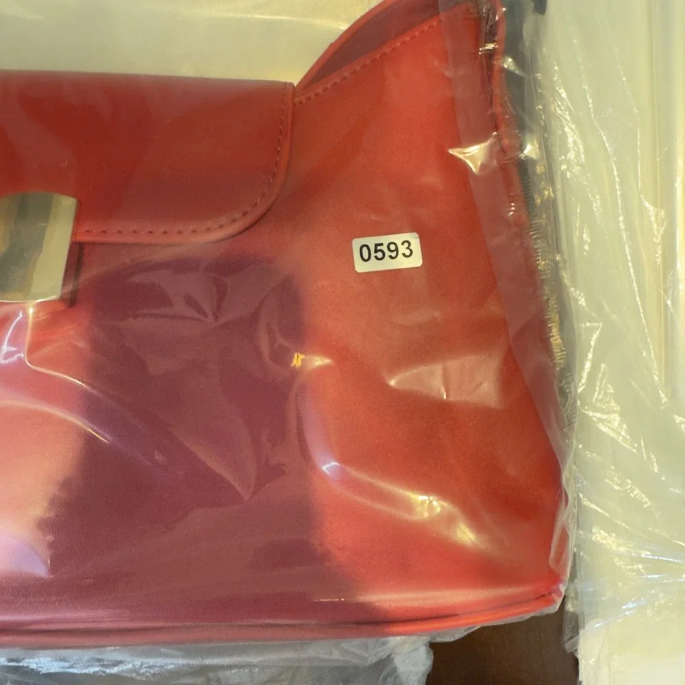 593 | NWOT Old Navy Red Womens Faux Leather Minimalist Shoulder Baguette Bag Red